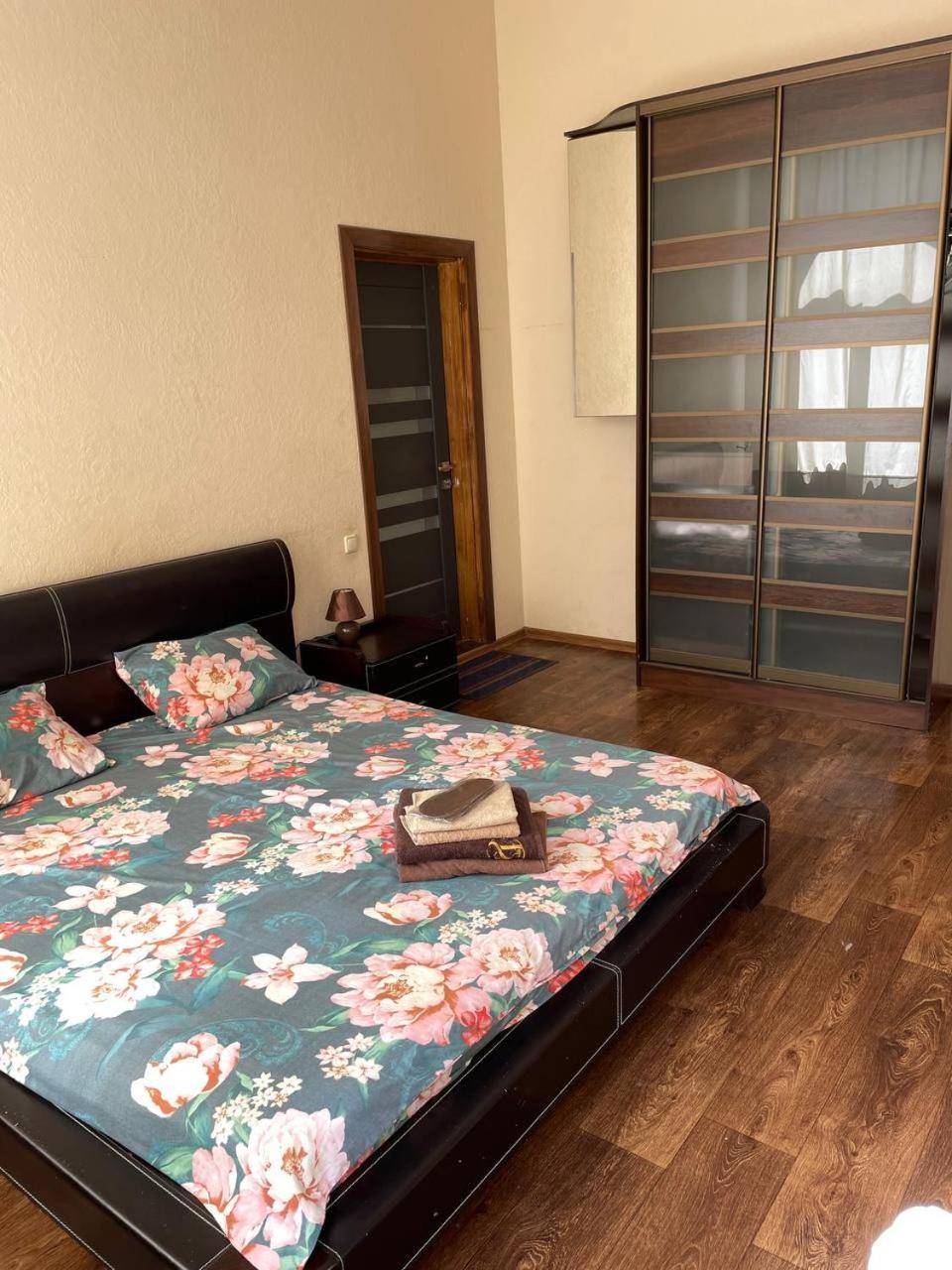 Apart 26 Odessa Luaran gambar